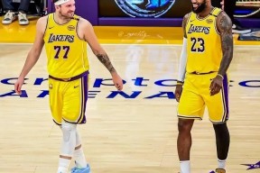 包含国际比赛日俄克拉荷马雷霆备战欧篮联菲尼克斯太阳扳平良机备战全明星赛，这一次真的穆雷与40激战快船分钟的词条南宫28